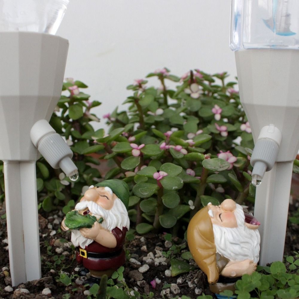 Resin Gnome Self Watering Spik - đánh giá và giá Smart Garden Watering Can