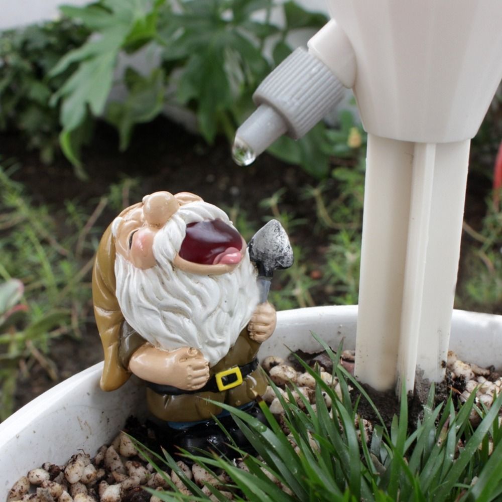 Resin Gnome Self Watering Spik - đánh giá và giá Smart Garden Watering Can